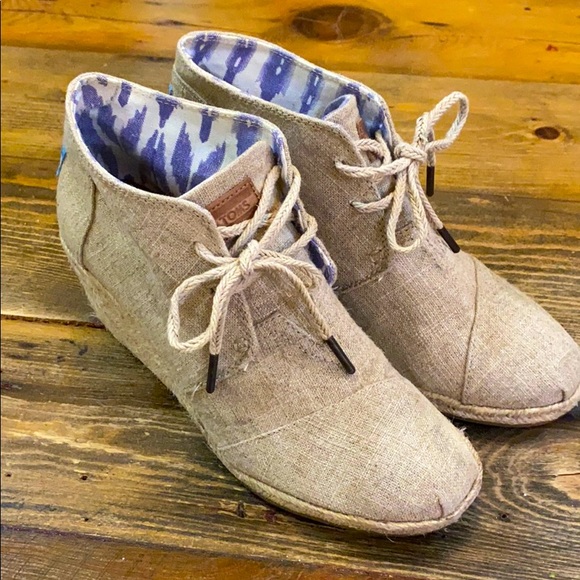 TOMS  Linen Hemp Boot Wedges! - Picture 1 of 16